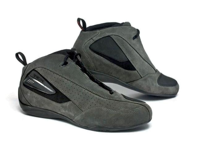 tcx scarpe moto